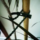 Kötöző zöld műanyag 35cm